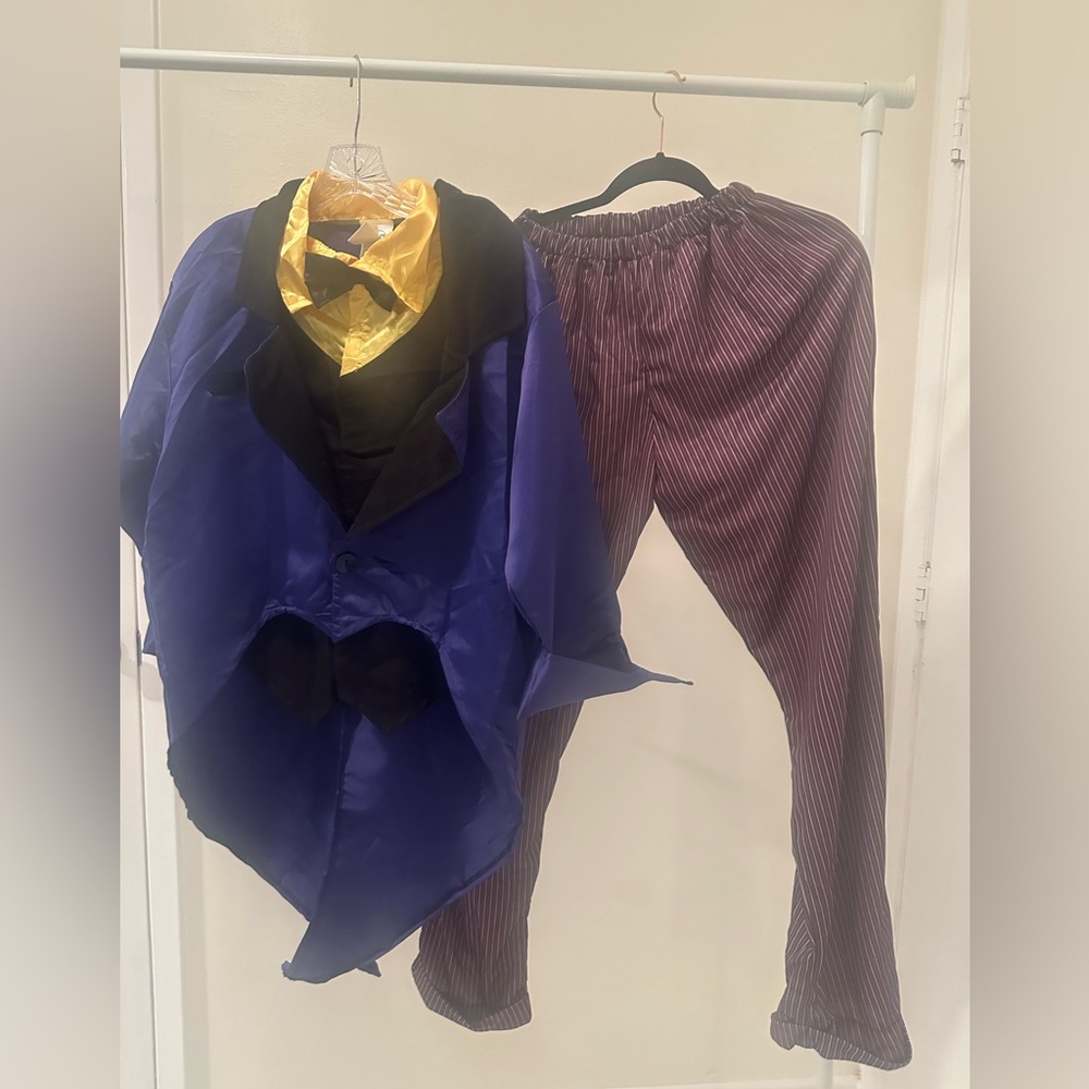 Sexy Joker Costume for Men! - Picture 3 of 4